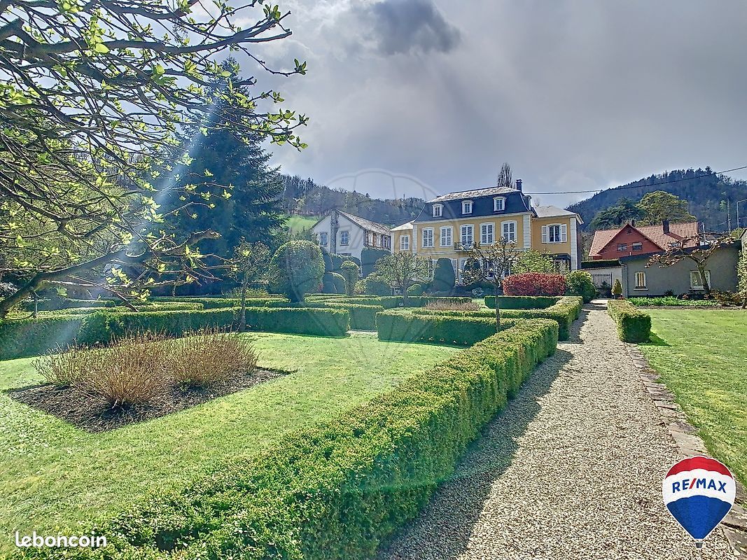 5 bedrooms Castles in Sainte-Marie-aux-Mines, France No. 210097