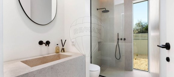 3 bedrooms House in Faro, Portugal No. 150721 5