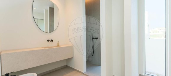 3 bedrooms House in Faro, Portugal No. 150721 9