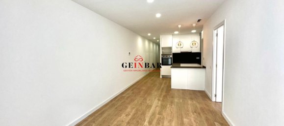 3 bedrooms Apartment in Sants-Montjuic, Spain No. 80385 2