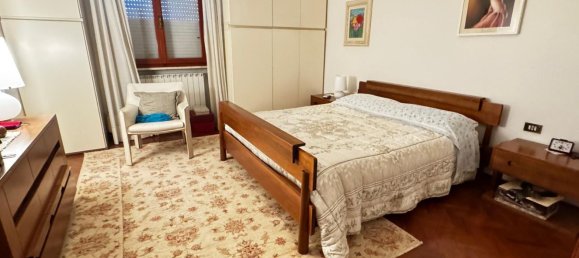 Apartamento de 4 habitaciónes en Prato, Italy No. 50868 12