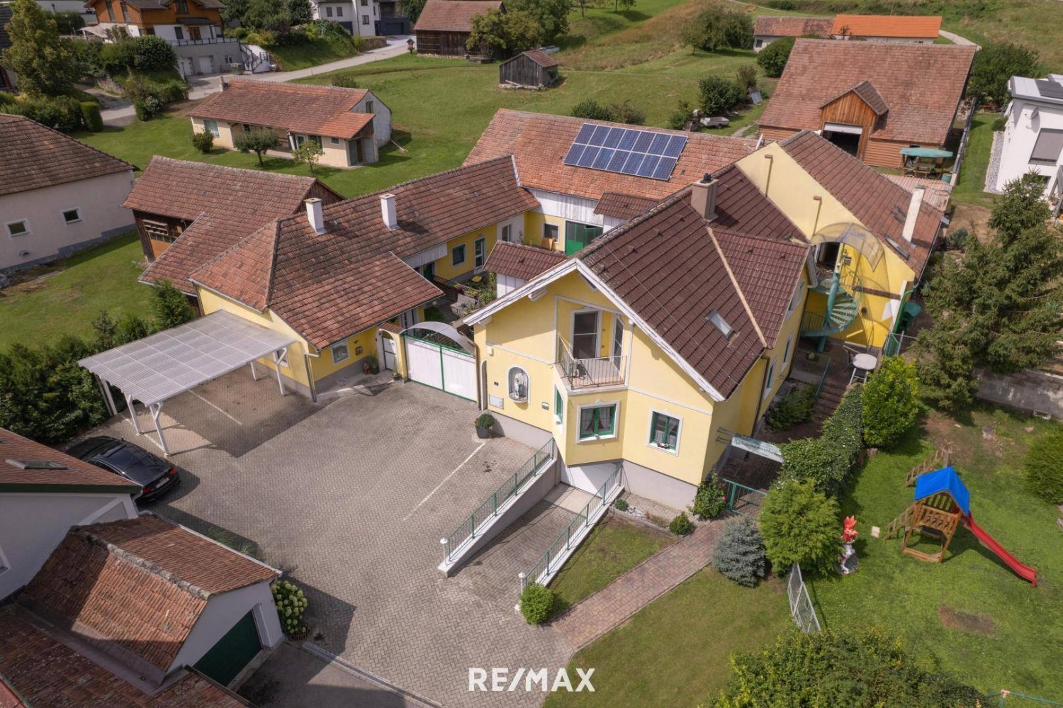 15 rooms House in Herzogenburg, Austria No. 251438