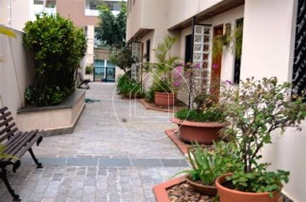 Casa de 3 dormitorios en Sao Paulo, Brazil No. 467933