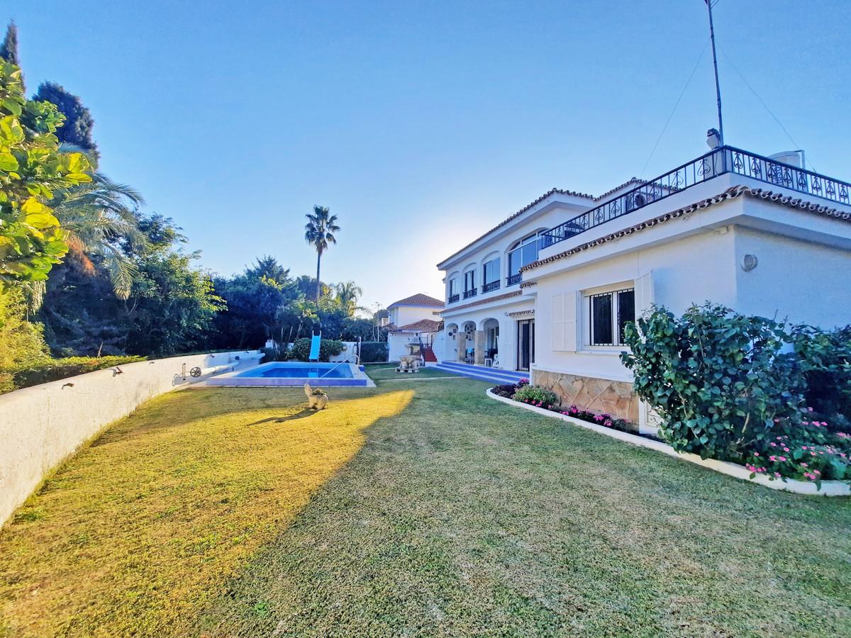 5 bedrooms Villa in Benalmadena, Spain No. 48817