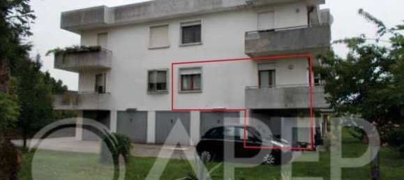 6 rooms Apartment in Ponte San Nicolò, Italy No. 15414 3