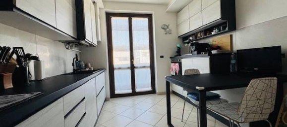 4 rooms Apartment in Faloppio, Italy No. 38911 9