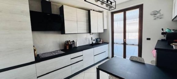 4 rooms Apartment in Faloppio, Italy No. 38911 8