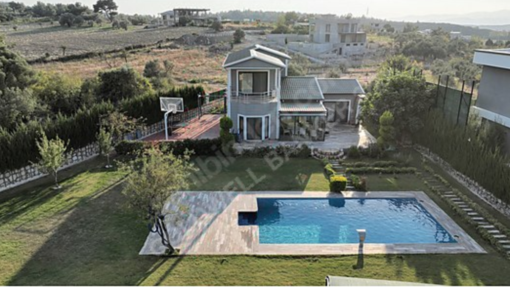 فيلا 3+1 في Izmir, Turkey رقم 40298