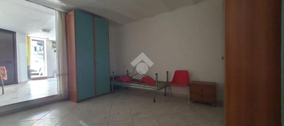 4 rooms Apartment in Palermo, Italy No. 206679 9