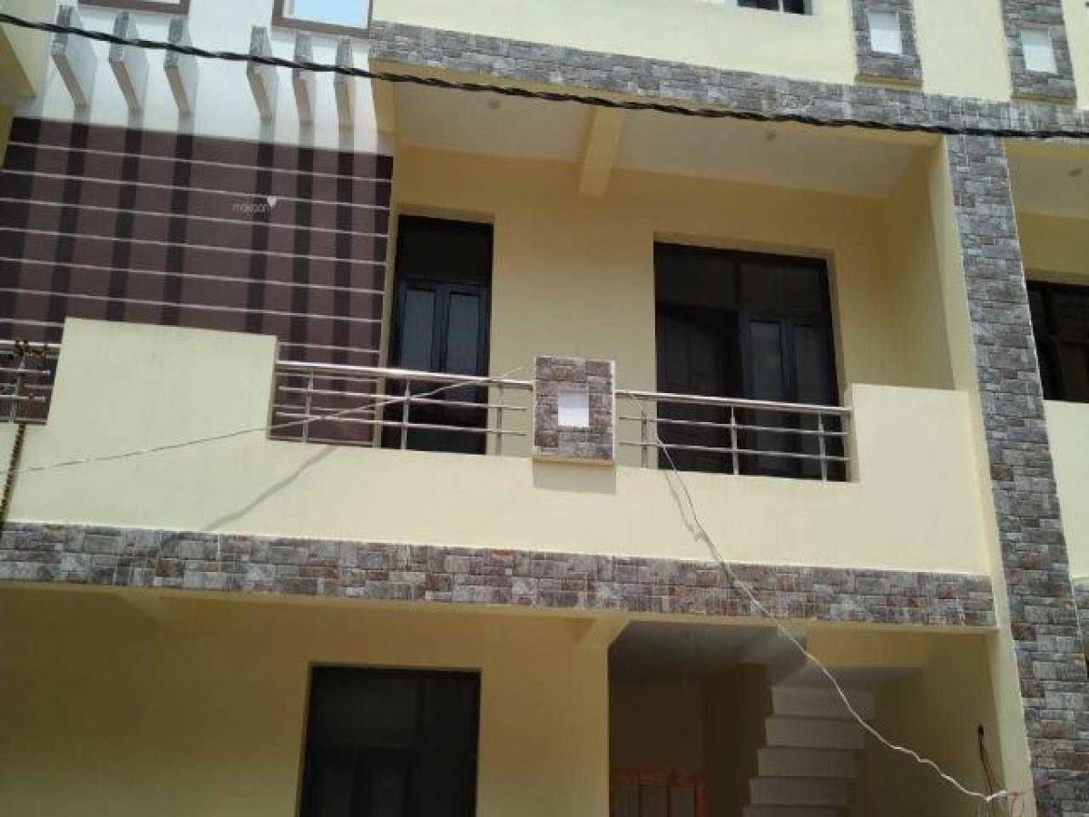 2 bedrooms House in Lucknow, India No. 11805