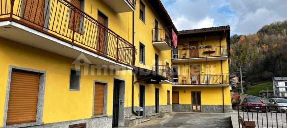 2 bedrooms House in Clusone, Italy No. 97929 11