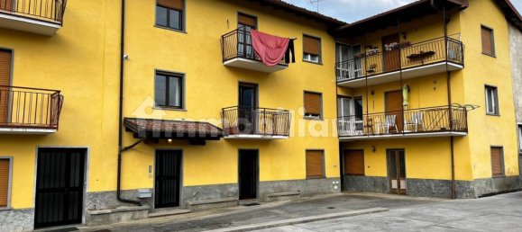 2 bedrooms House in Clusone, Italy No. 97929 13