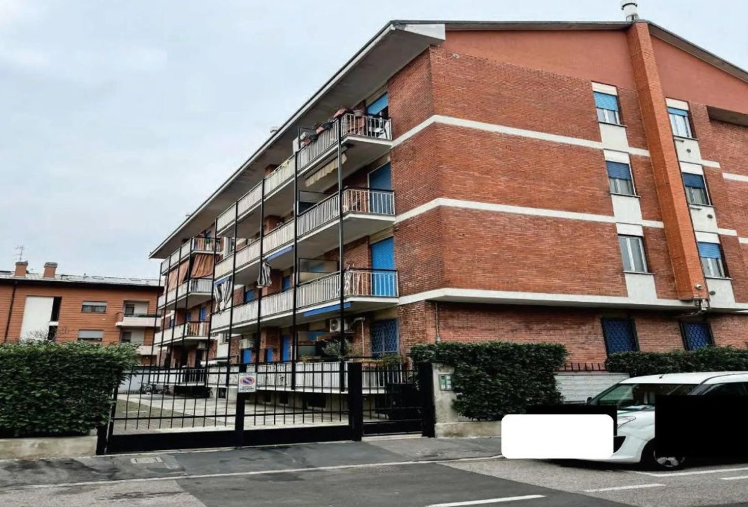 3غرفة شقة في Cinisello Balsamo, Italy رقم 1976