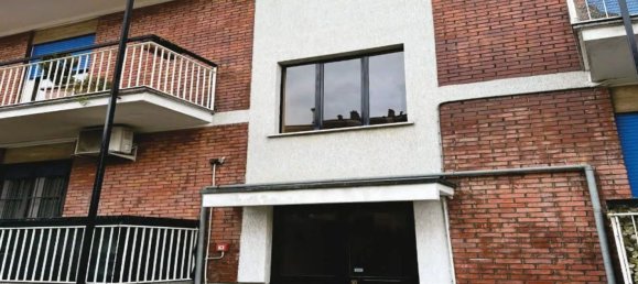 3غرفة شقة في Cinisello Balsamo, Italy رقم 1976 13