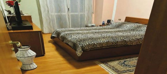 3غرفة شقة في Cinisello Balsamo, Italy رقم 1976 6