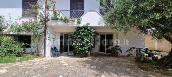 Вилла с 5 спальнями в Латина, Италия № 304601 2