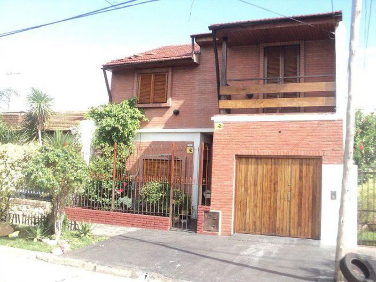 4 bedrooms House in Bermudez, Argentina No. 10757
