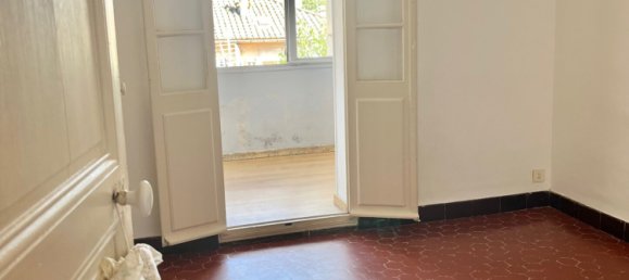 2 bedrooms House in Marseille, France No. 348505 4