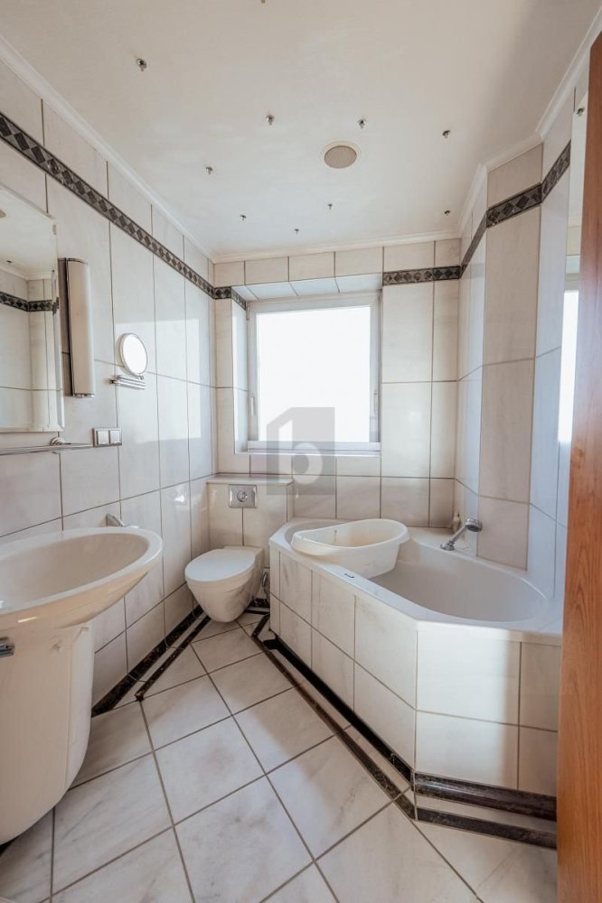 3-Zimmer Doppelhaus in Düsseldorf, Germany, Nr. 8153