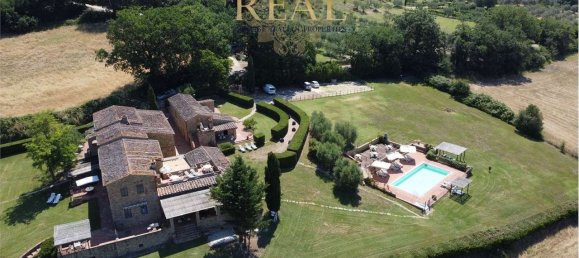 Дом с 18 спальнями в Казоле д’Эльса, Италия № 195268 2