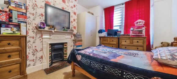 3 bedrooms House in London, United Kingdom No. 12184 7