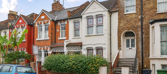 3 bedrooms House in London, United Kingdom No. 12184 4