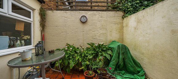 3 bedrooms House in London, United Kingdom No. 12184 9