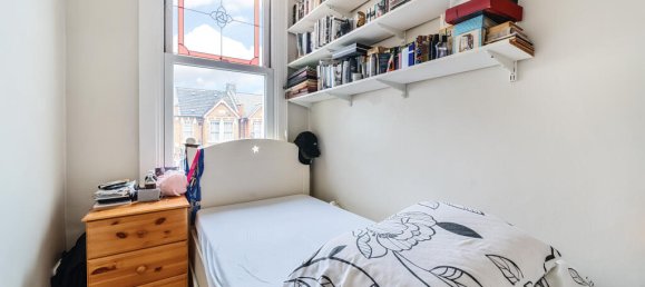 3 bedrooms House in London, United Kingdom No. 12184 6