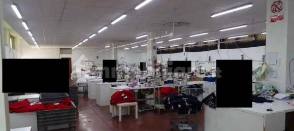 Склад с 5 комнатами в Галларате, Италия № 179733 6