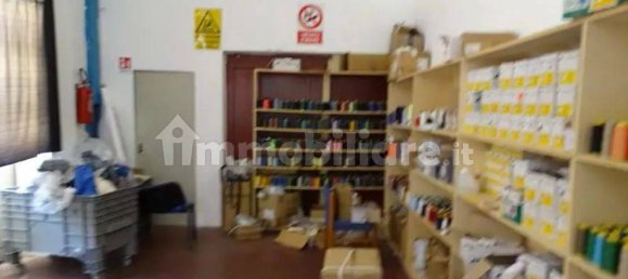 Склад с 5 комнатами в Галларате, Италия № 179733 8