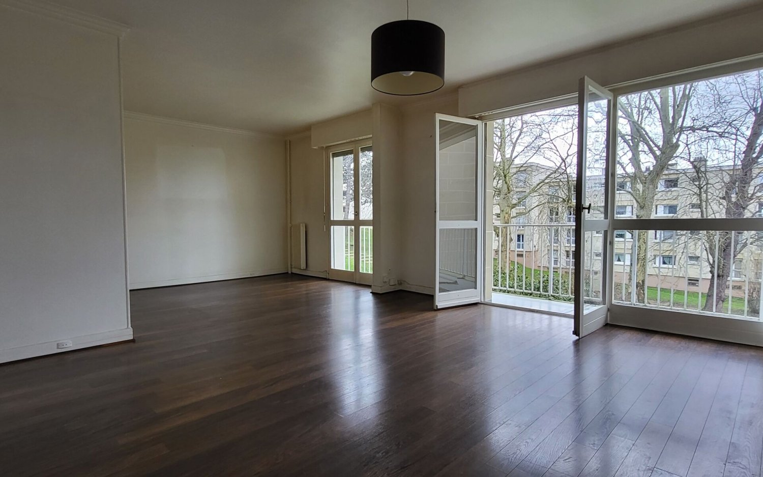 4 bedrooms Apartment in Chambourcy, France No. 185498