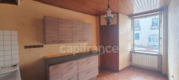 Casa de 3 dormitorios en Jura, France No. 318044 2