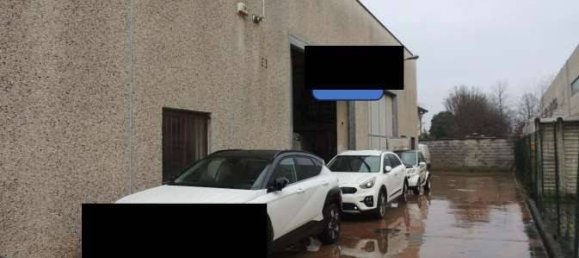 Almacén de 5 habitaciónes en Robecco sul Naviglio, Italy No. 337480 2