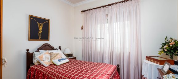 3 bedrooms Villa in Cascais, Portugal No. 104129 20