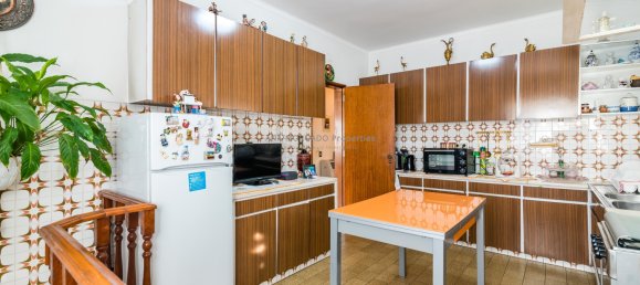 3 bedrooms Villa in Cascais, Portugal No. 104129 17