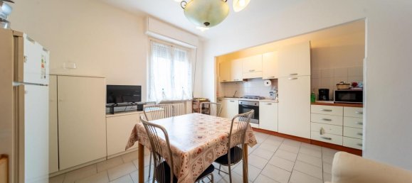 3 rooms Apartment in Parma, Italy No. 28320 11