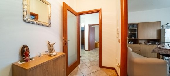 3 rooms Apartment in Parma, Italy No. 28320 21
