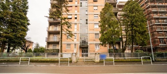 3 rooms Apartment in Parma, Italy No. 28320 27