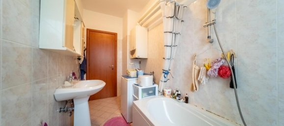3 rooms Apartment in Parma, Italy No. 28320 26
