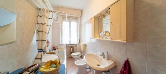 3 rooms Apartment in Parma, Italy No. 28320 24