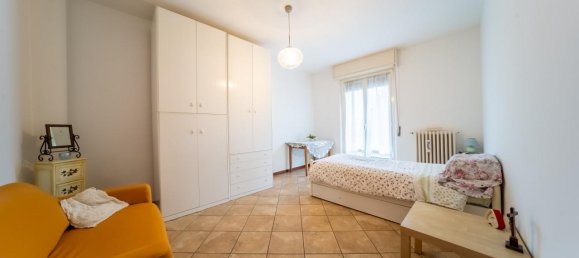 3 rooms Apartment in Parma, Italy No. 28320 16