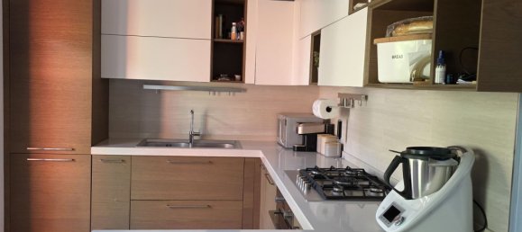 4 bedrooms Apartment in Macerata, Italy No. 338465 2