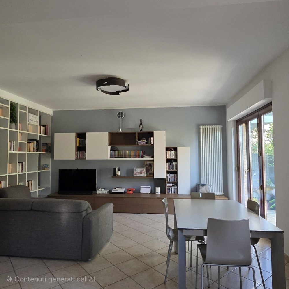 4 bedrooms Apartment in Macerata, Italy No. 338465