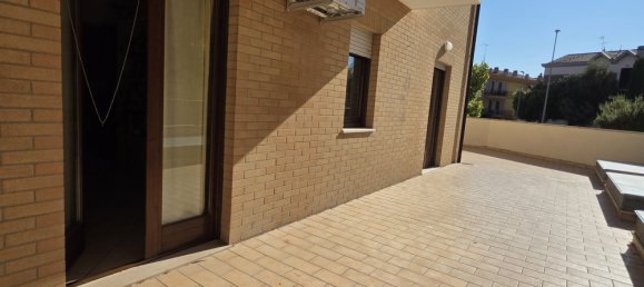 4 bedrooms Apartment in Macerata, Italy No. 338465 16