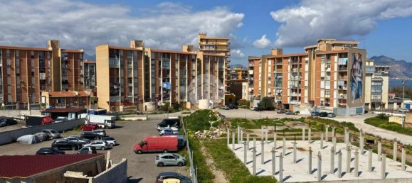 3 rooms Apartment in Palermo, Italy No. 39316 6