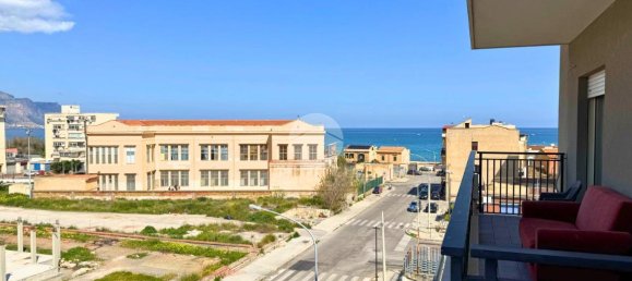 3 rooms Apartment in Palermo, Italy No. 39316 5