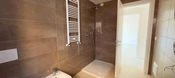 3 rooms Apartment in Assisi, Italy No. 33540 44