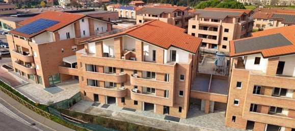 3 rooms Apartment in Assisi, Italy No. 33540 7