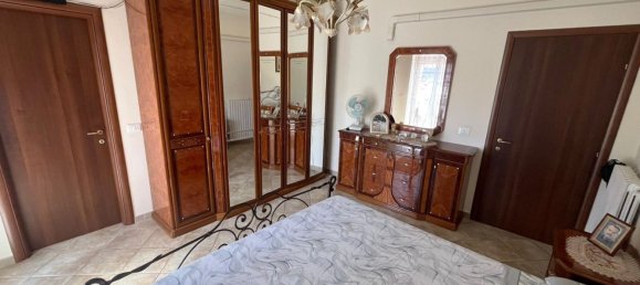 4 rooms Duplex in Ponsacco, Italy No. 18268 7