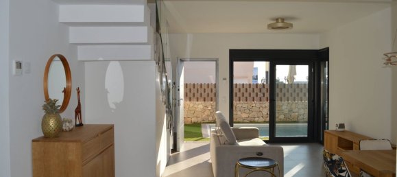 Дуплекс с 3 спальнями в Торре-де-ла-Орадада, Испания № 188328 10